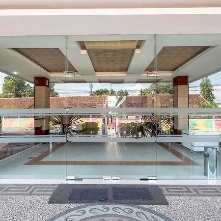 Oyo Flagship 3726 Tembok Batu Residence Tugu Ngoại thất bức ảnh