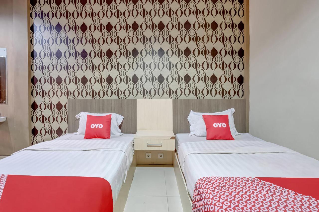 Oyo Flagship 3726 Tembok Batu Residence Tugu Ngoại thất bức ảnh