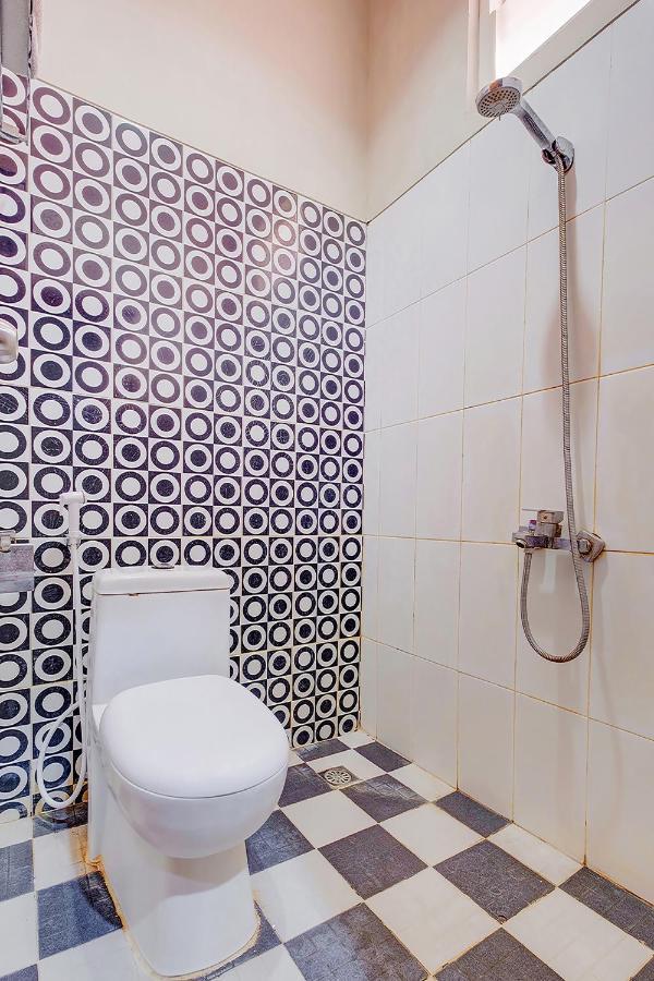 Oyo Flagship 3726 Tembok Batu Residence Tugu Ngoại thất bức ảnh