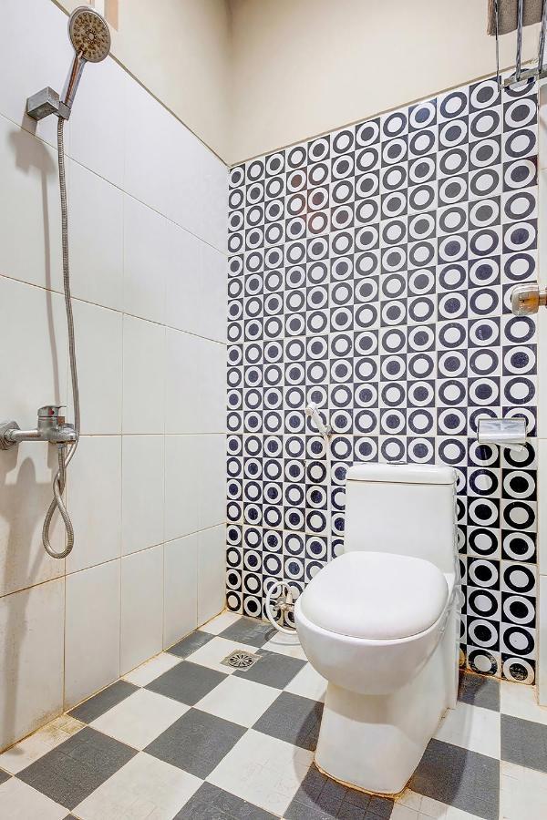 Oyo Flagship 3726 Tembok Batu Residence Tugu Ngoại thất bức ảnh