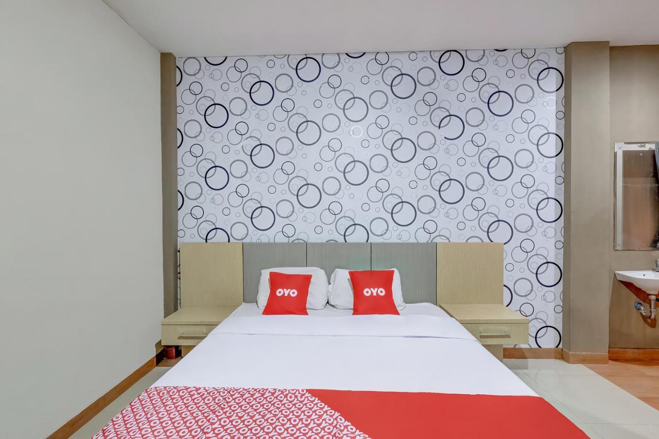 Oyo Flagship 3726 Tembok Batu Residence Tugu Ngoại thất bức ảnh