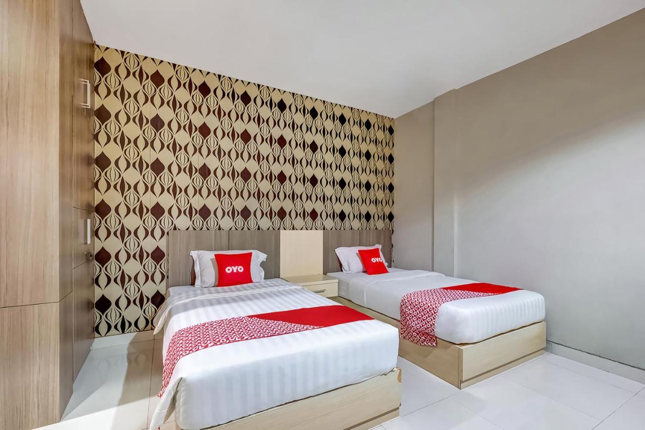 Oyo Flagship 3726 Tembok Batu Residence Tugu Ngoại thất bức ảnh