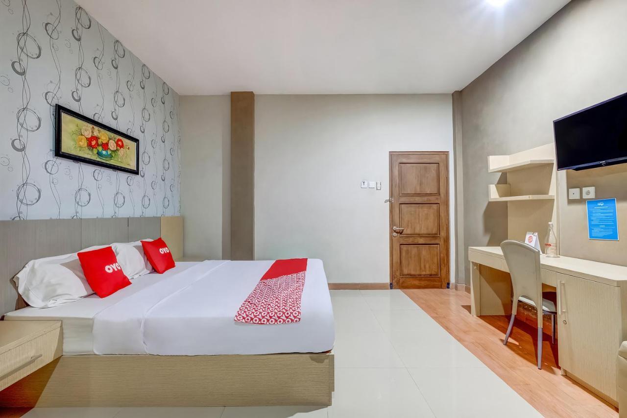 Oyo Flagship 3726 Tembok Batu Residence Tugu Ngoại thất bức ảnh