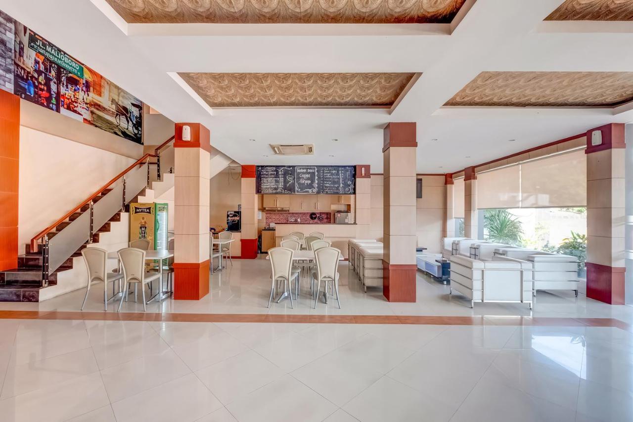 Oyo Flagship 3726 Tembok Batu Residence Tugu Ngoại thất bức ảnh