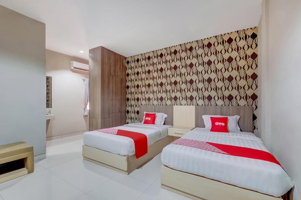 Oyo Flagship 3726 Tembok Batu Residence Tugu Ngoại thất bức ảnh