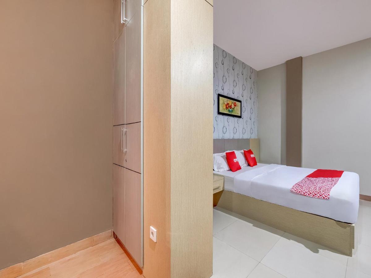 Oyo Flagship 3726 Tembok Batu Residence Tugu Ngoại thất bức ảnh