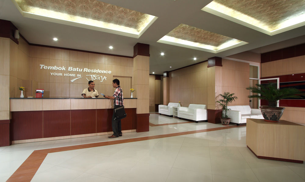 Oyo Flagship 3726 Tembok Batu Residence Tugu Ngoại thất bức ảnh