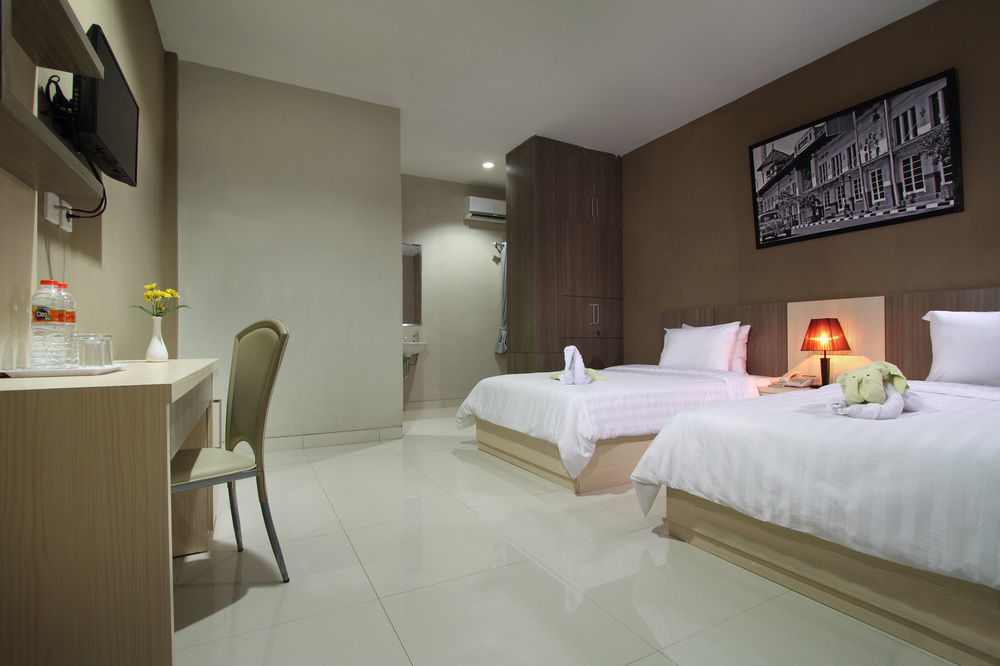 Oyo Flagship 3726 Tembok Batu Residence Tugu Ngoại thất bức ảnh