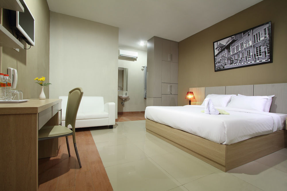 Oyo Flagship 3726 Tembok Batu Residence Tugu Ngoại thất bức ảnh
