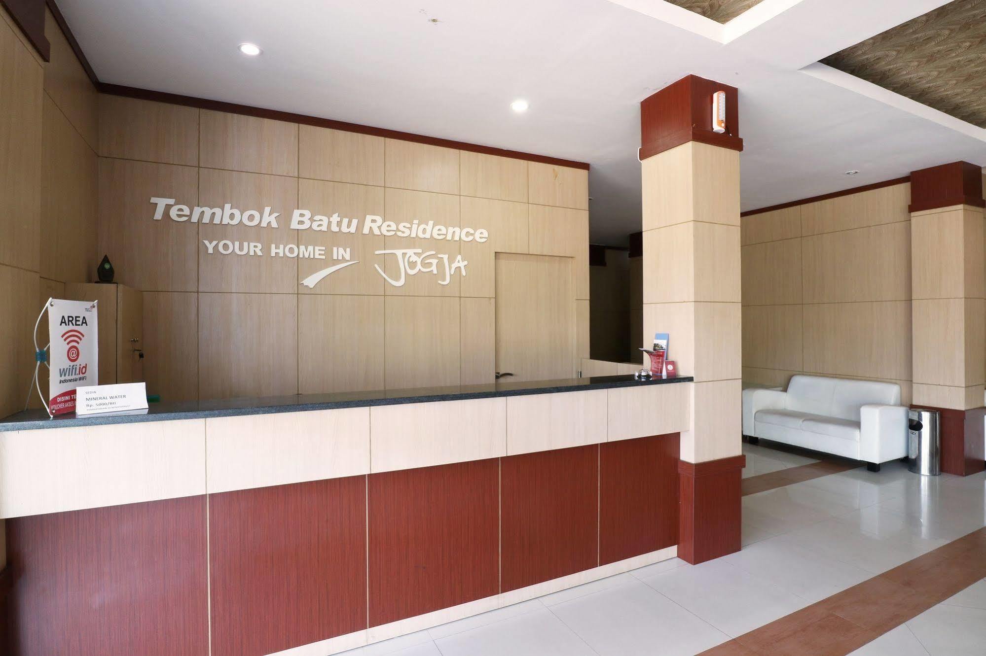 Oyo Flagship 3726 Tembok Batu Residence Tugu Ngoại thất bức ảnh